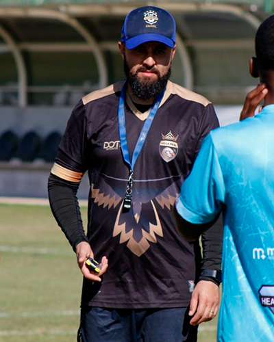 Membros da comissão técnica do Villa Real também deixam o clube