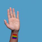 Justiça condena empresa a pagar R$ 45 mil por homofobia no trabalho