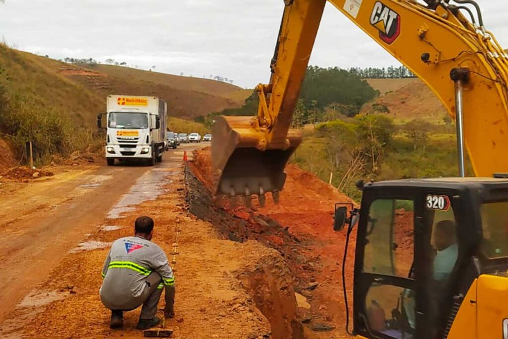 MG 133 km 23 obras foto divulgacao DER MG destacada site