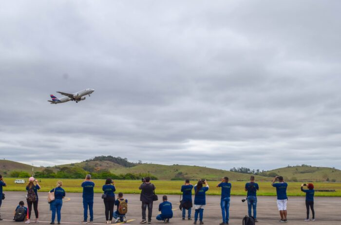 Fotógrafos apaixonados por aviação se reúnem em evento no Aeroporto da Zona da Mata 1 WhatsApp Image 2023 09 30 at 11.04.29