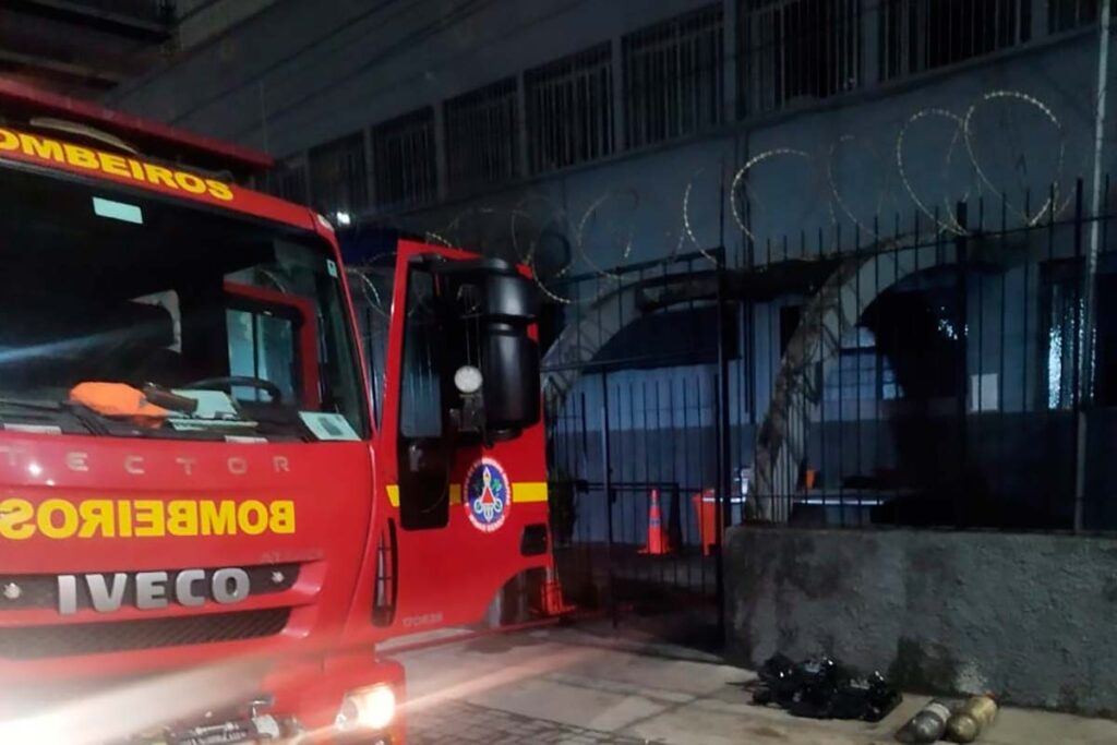 Casa do Albergado é atingida por incêndio nesta madrugada