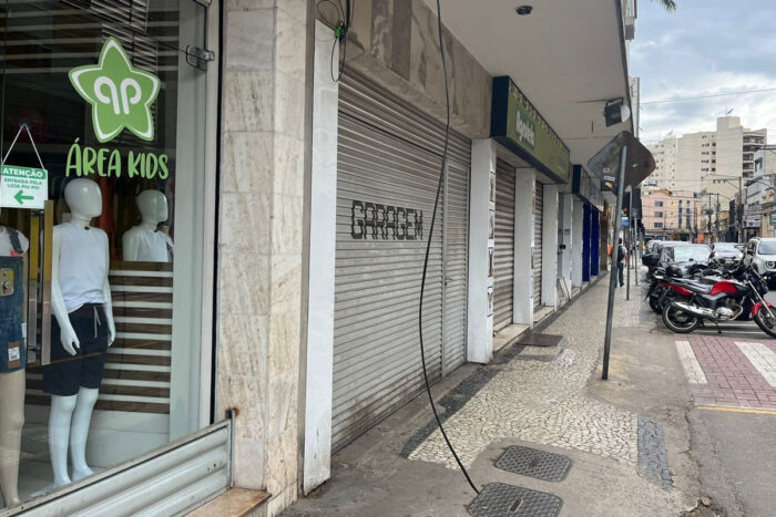 fiação solta na rua são mateus