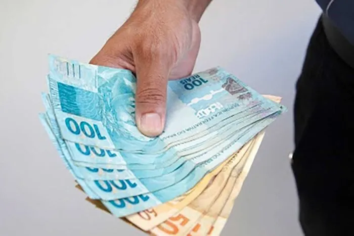 Brasileiros têm mais de R$ 9 bilhões para receber, diz Banco Central; saiba como consultar 2 Brasileiros têm mais de R$ 9 bilhões para receber, diz Banco Central