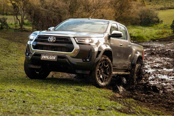 CARRO HILUX