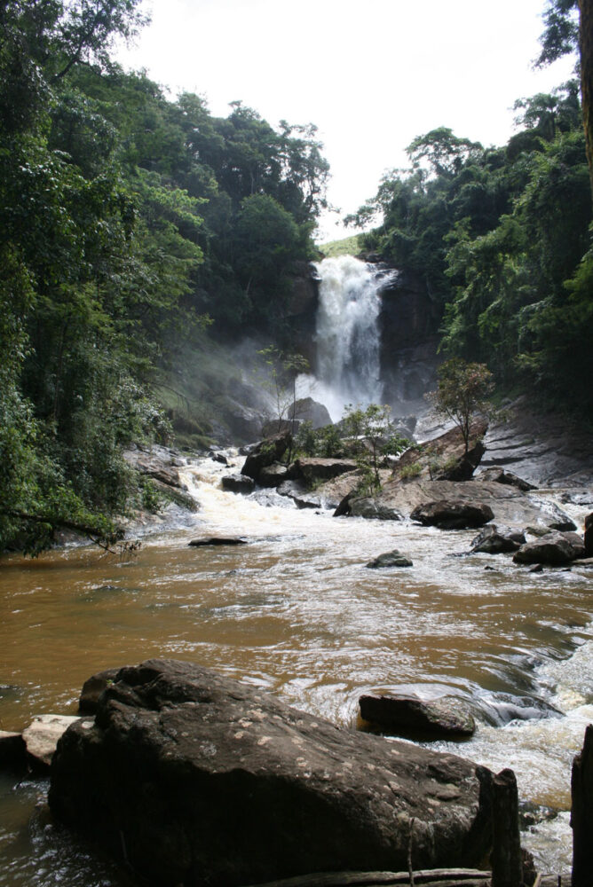 cachoeira da jamaica no calor de torreões