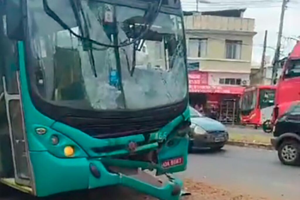 acidente onibus jk reproducao redes sociais destacada