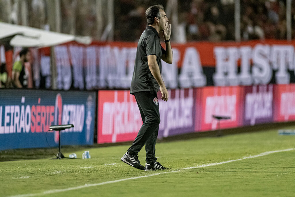 Léo Condé Celebra Boa Fase No Vitória E Fala Sobre Renovação