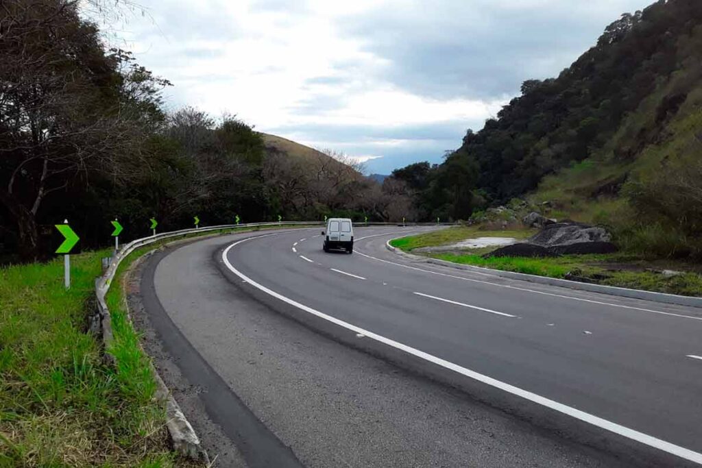 Trecho da Serra de Petrópolis será interditado para passagem de carretas de grande porte