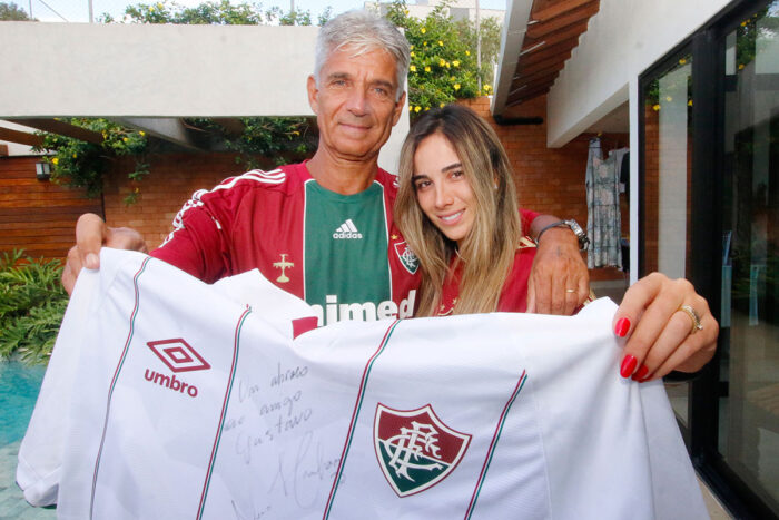 Tricolores de JF seguem o Flu até a Arábia Saudita por sonho do Mundial 1 pai filha mundial INTERNA by couri editada