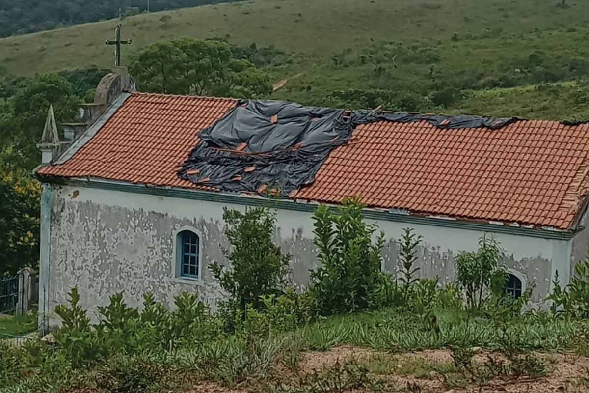 IGREJA SAO SEBASTIAO RANCHARIA IBITIPOCA Arquivo pessoal