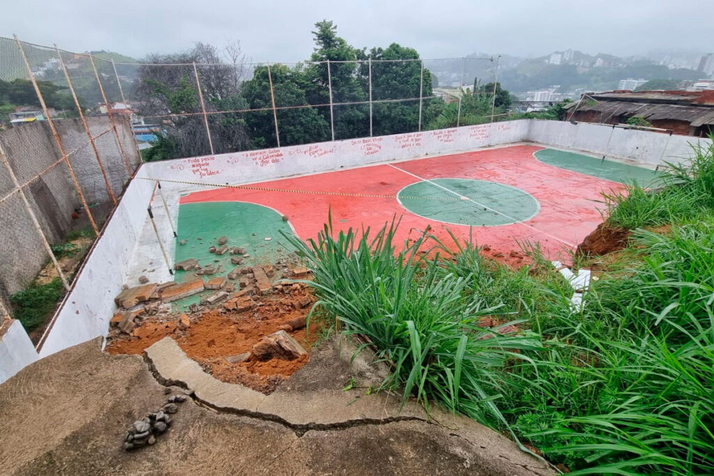 quadra desaba em juiz de fora