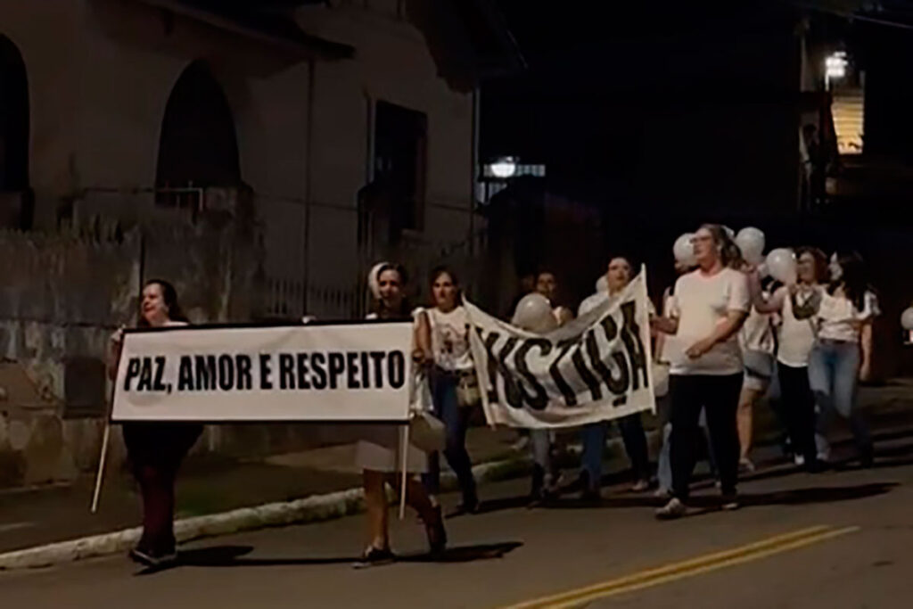 bicas manifestacao agressao latidos cachorro