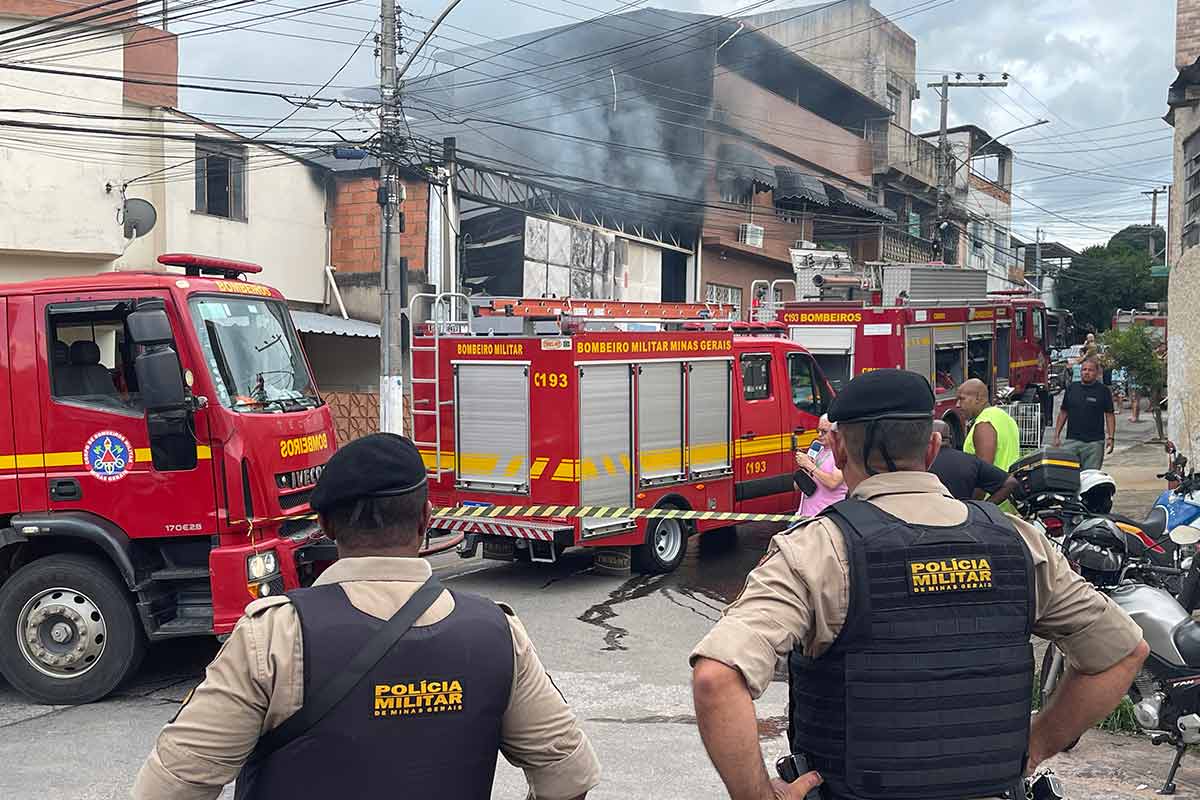 Incêndio-Nossa-Senhora-Aparecida---Felipe-Couri-(1)