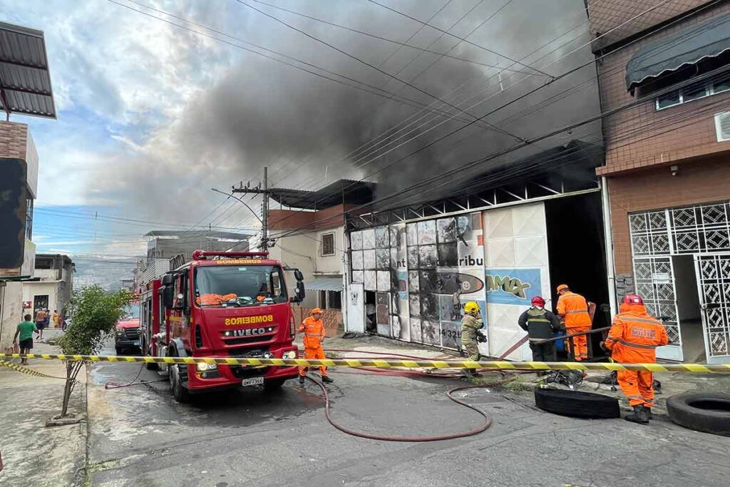 Incêndio-Nossa-Senhora-Aparecida---Felipe-Couri-(2)