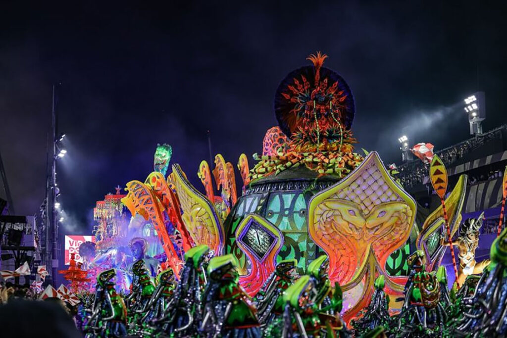 Nos 40 anos da Sapucaí, Viradouro é campeã do carnaval do Rio