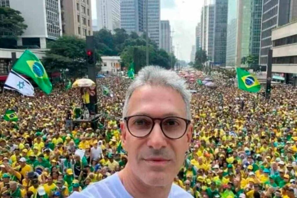 Veja quais os aliados de Bolsonaro foram ao ato na Avenida Paulista