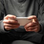 celular smartphone mãos