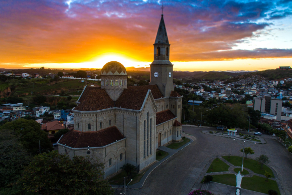 leopoldina gov minas