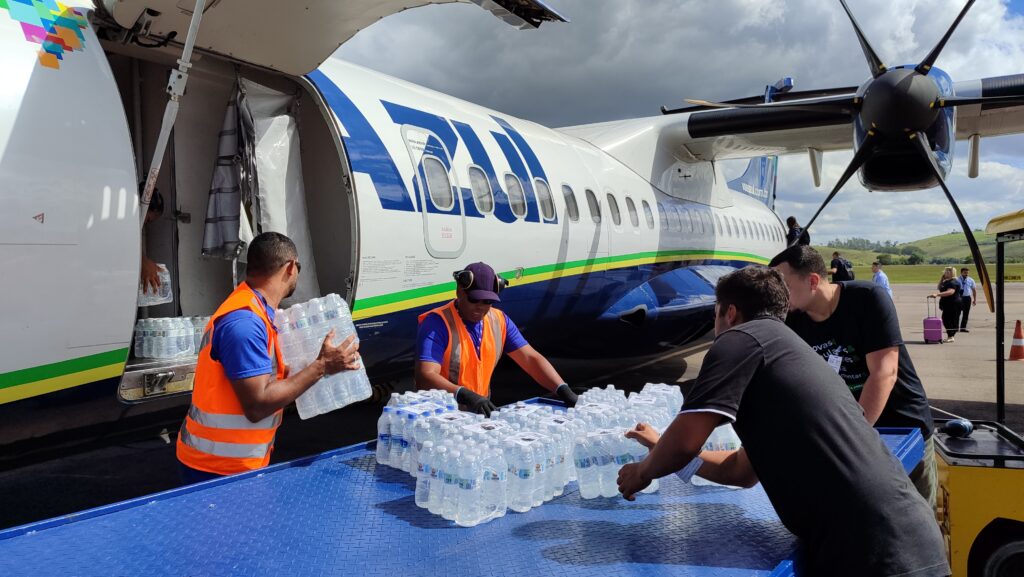 Quase uma tonelada de doações para o Sul parte do Aeroporto da Zona da Mata