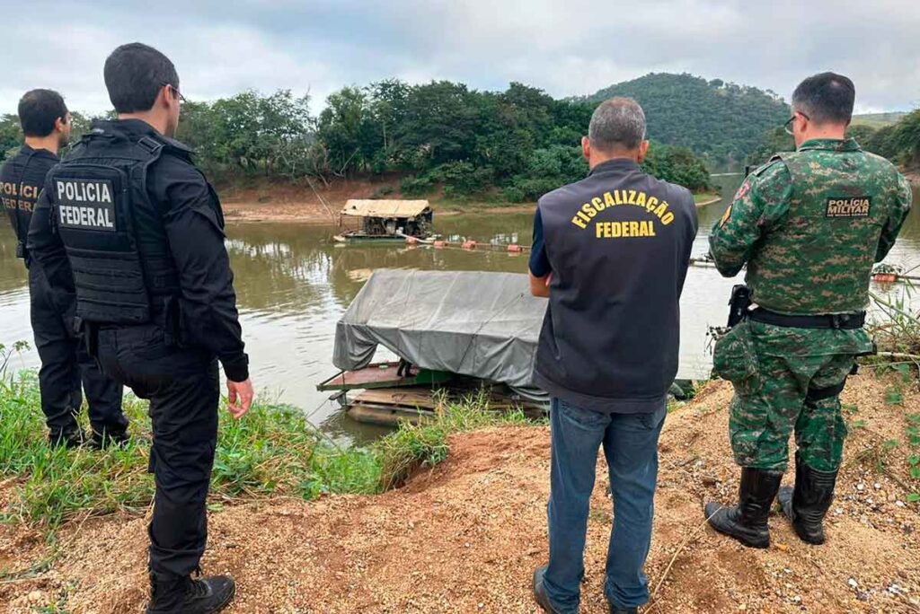 operação-PF-extração-ilegal-de-areia-rio-pomba-foto-pf-4