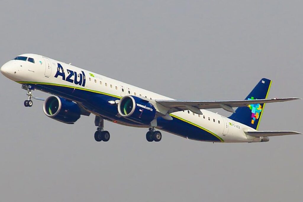 aviao azul Luis Neves Divulgacao