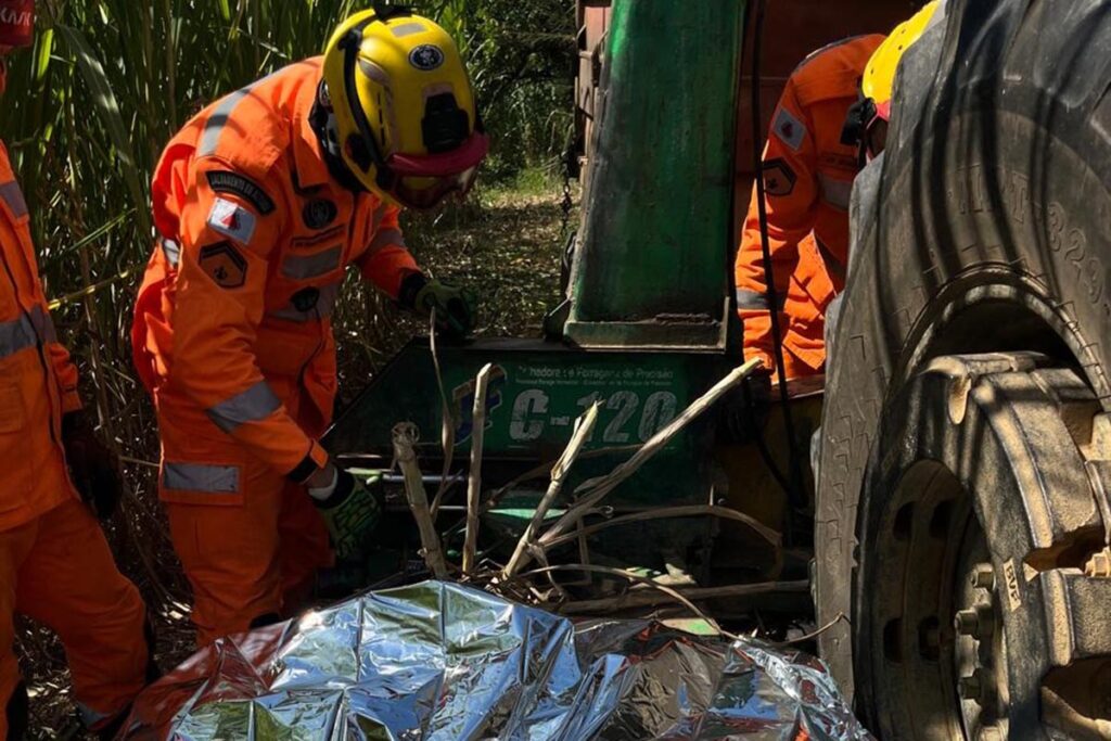 Homem morre após ficar preso em máquina cortadeira de cana