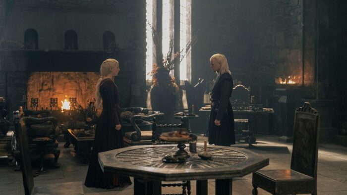 Rhaenyra Targaryen e Daemon Targaryen se enfrentam no episódio