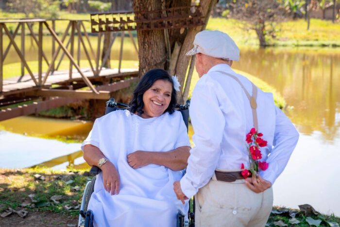 idoso de 100 anos e sua noiva