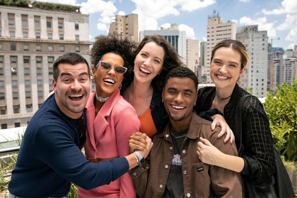 personagens novela familia e tudo Manoella Mello Globo