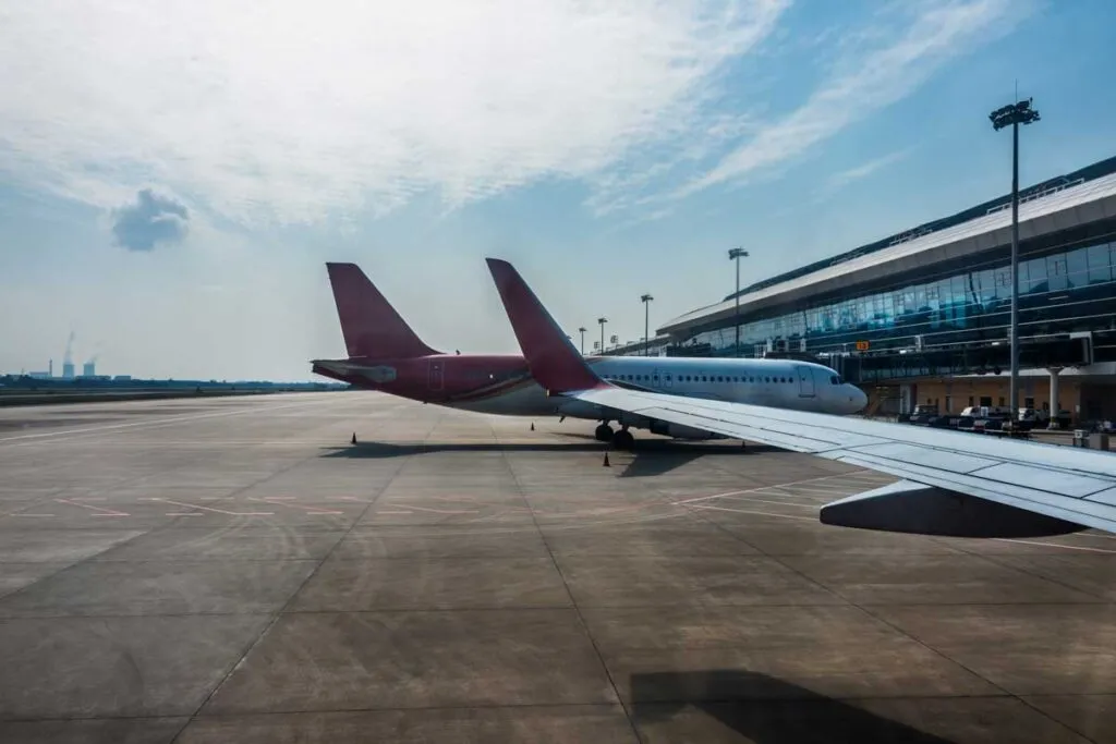 companhia aérea aeroporto voo