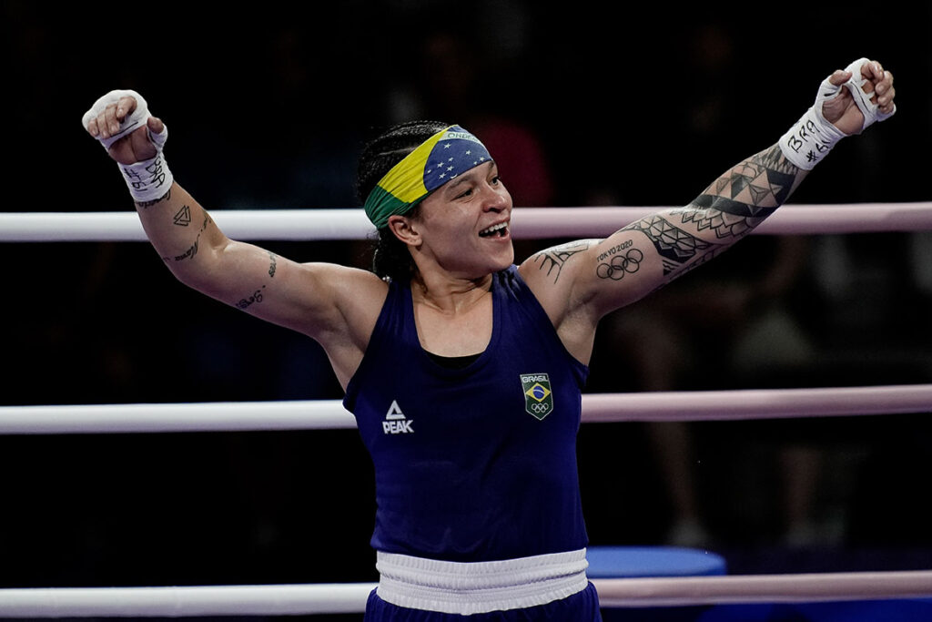 Primeira no boxe: Bia Ferreira garante vaga nos Jogos Olímpicos de Paris