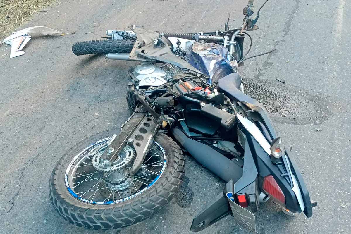 Motociclista morre após colidir com ônibus na Estrada de Monte Verde