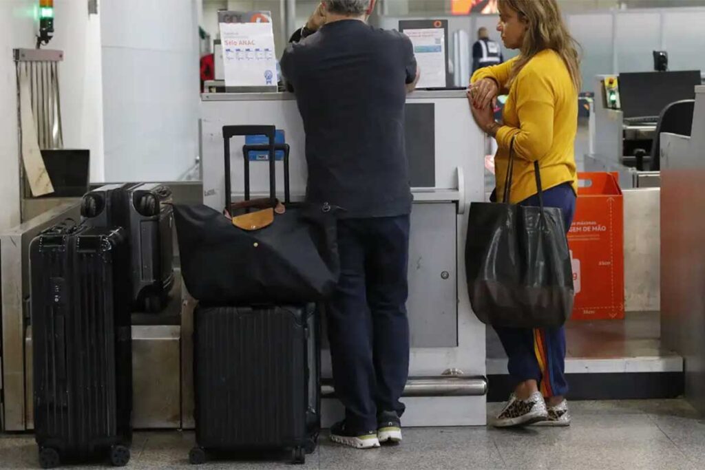 passagens aereas aeroporto fernando frazao agencia brasil