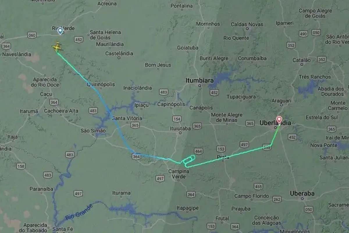 Aviao da Voepass faz pouso em Minas por problema tecnico reproducao fligtradar24