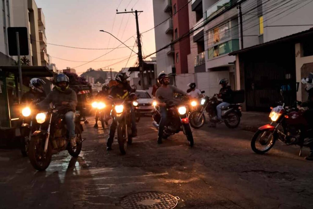 Policial aposentado preso por injúria racial é internado em clínica de Juiz de Fora