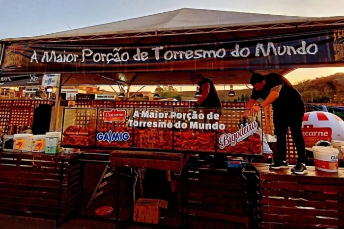 Juiz de Fora vai em busca de mais um recorde de torresmo 1 Juiz de Fora quebra recorde com mais de 500 quilos de torresmo