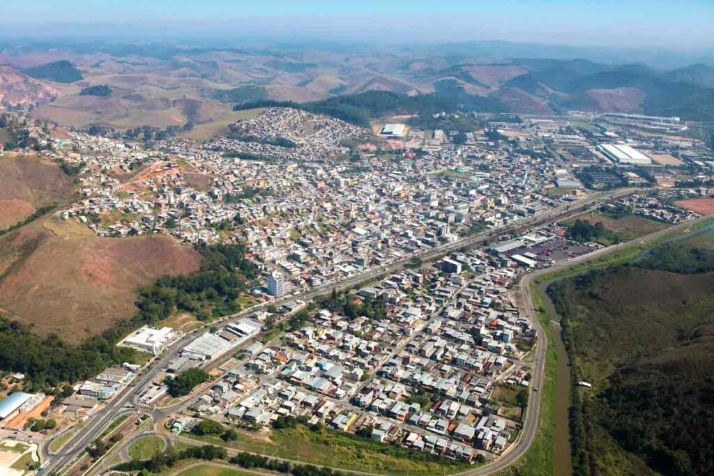 IBGE: população brasileira é de quase 212,6 milhões; Minas é 2º estado ...