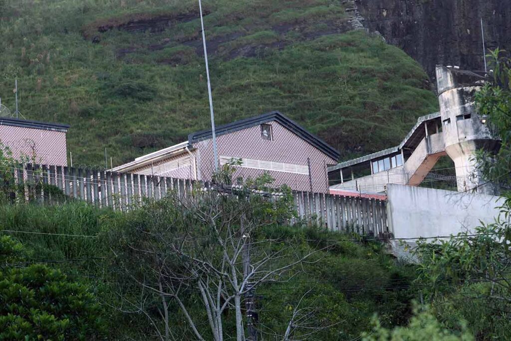 Presidi Penitenciaria ariosvaldo campos pires Felipe Couri