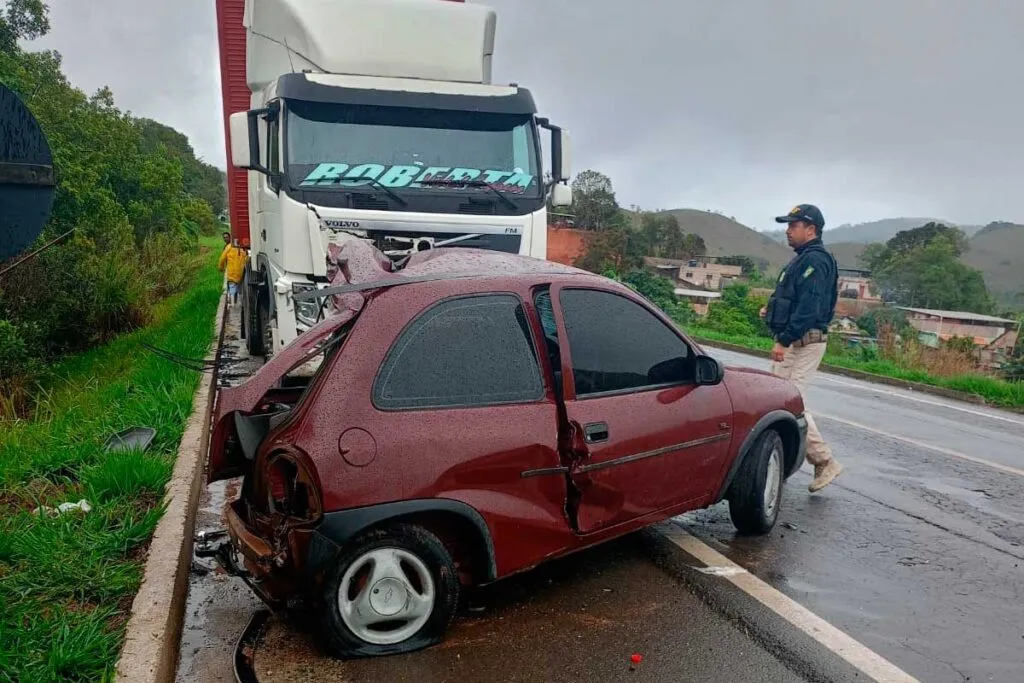 Acidente na BR-267 deixa um morto e um ferido