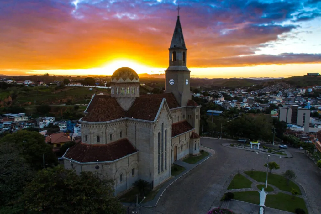 leopoldina governo de minas