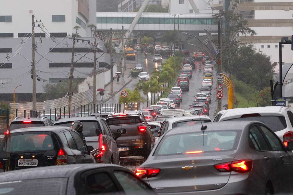 TRANSITO-UFJF---FELIPE-COURI-(2)