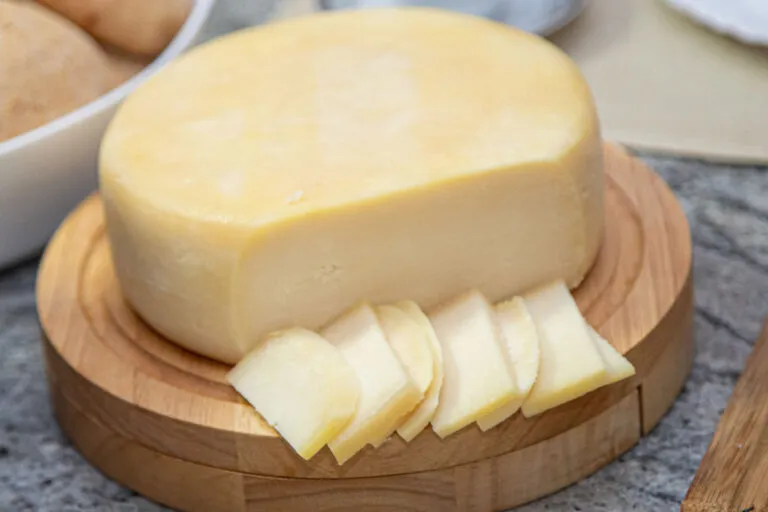 Entenda o que é ‘jeitinho mineiro’ de fazer Queijo Minas Artesanal e os ...