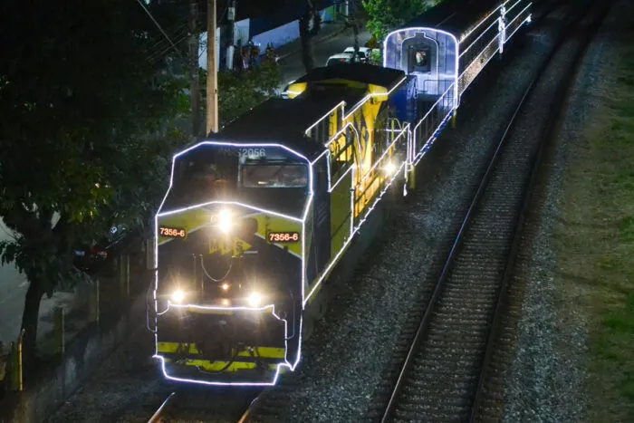 Trem de Natal da MRS passa em JF e região a partir do dia 17; confira horários e trajetos