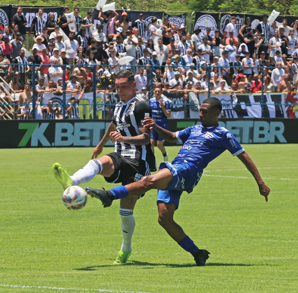 Aymores 0 x 0 Atletico MG foto Felipe Couri 3