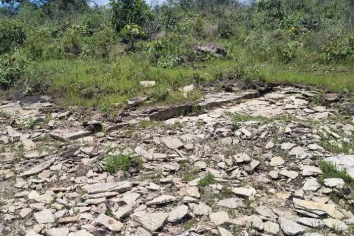 Homem e multado e preso por extracao irregular de granito em propriedade da Uniao PMMA