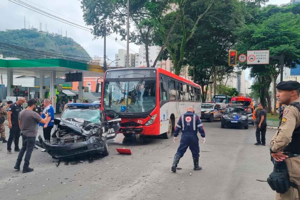 acidente rio branco policia civil onibus foto leonardo costa