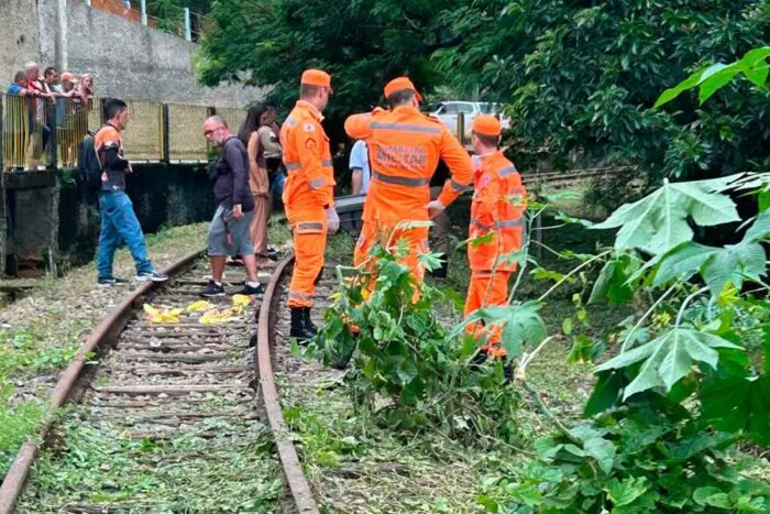 corpo encontrado bombeiros divulgacao