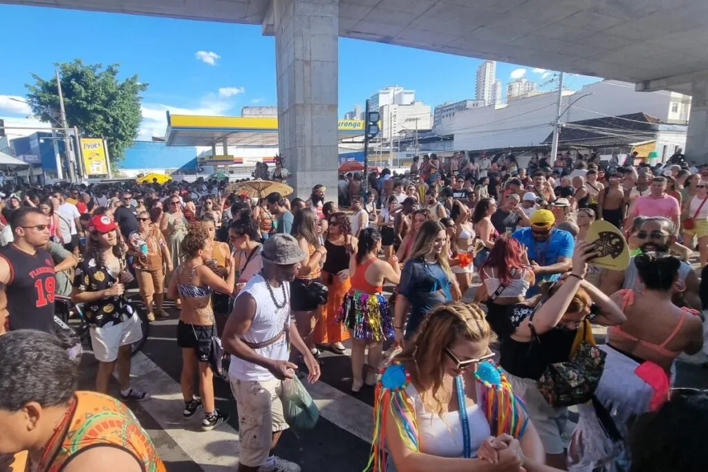 pre carnaval jf bloco muvuka foto leonardo costa1