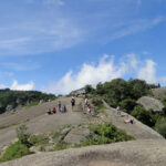 trilha pedra redonda