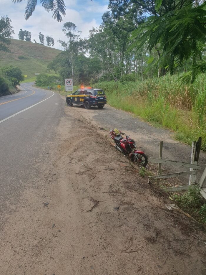 Motociclista abordado pela PRF